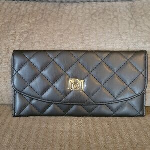 Badgley Mischka Quilted Black Card Wallet